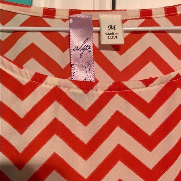 Alya Chevron 3/4 Length Blouse - Picture 2 of 3